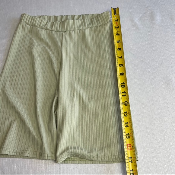 MISSGUIDED ribbed T-Shirt +cycle shorts set sage 4 - Picture 6 of 13